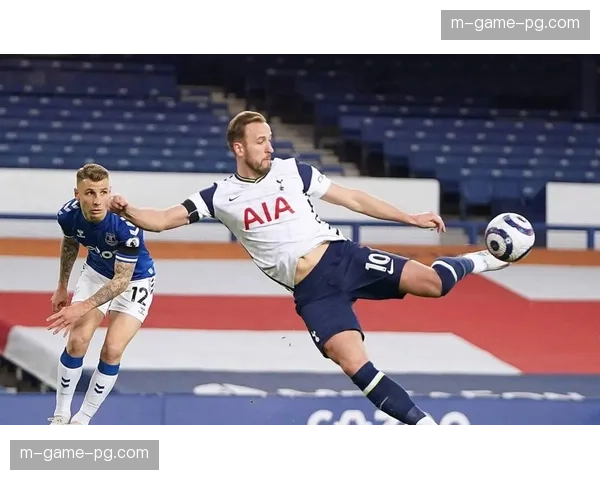 热刺后防线连续犯错送礼,防守纪律性成图多尔执教难题